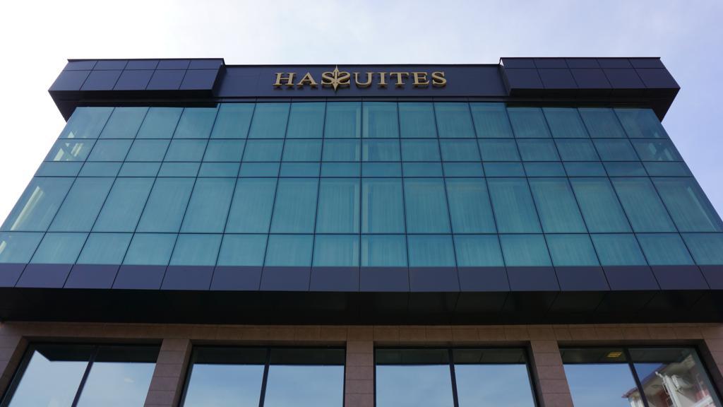 Hassuites 무글라 외부 사진